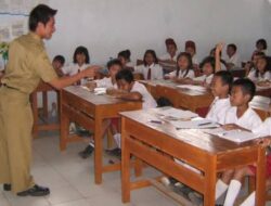Guru SD Temukan Harta Karun VOC Bernilai Miliaran di Halaman Sekolah
